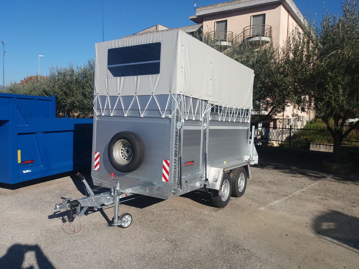 Rimorchio per autotrasporto animali vivi