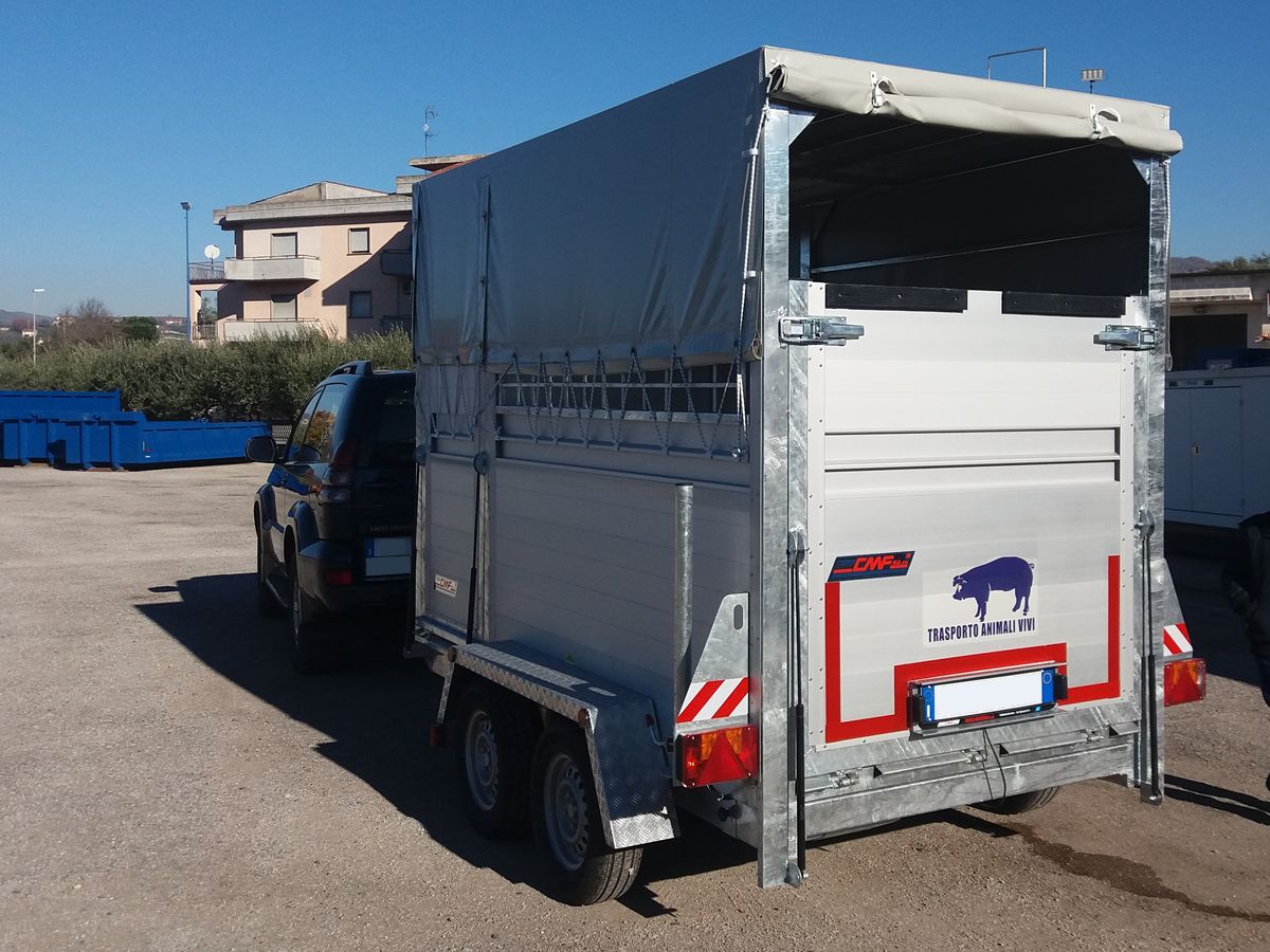 Rimorchio per trasporto maiali