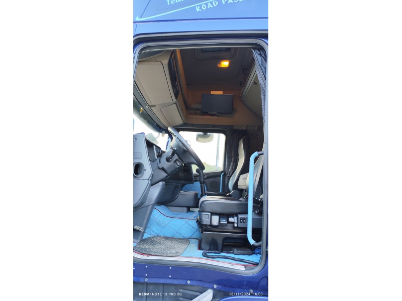 SCANIA - R500