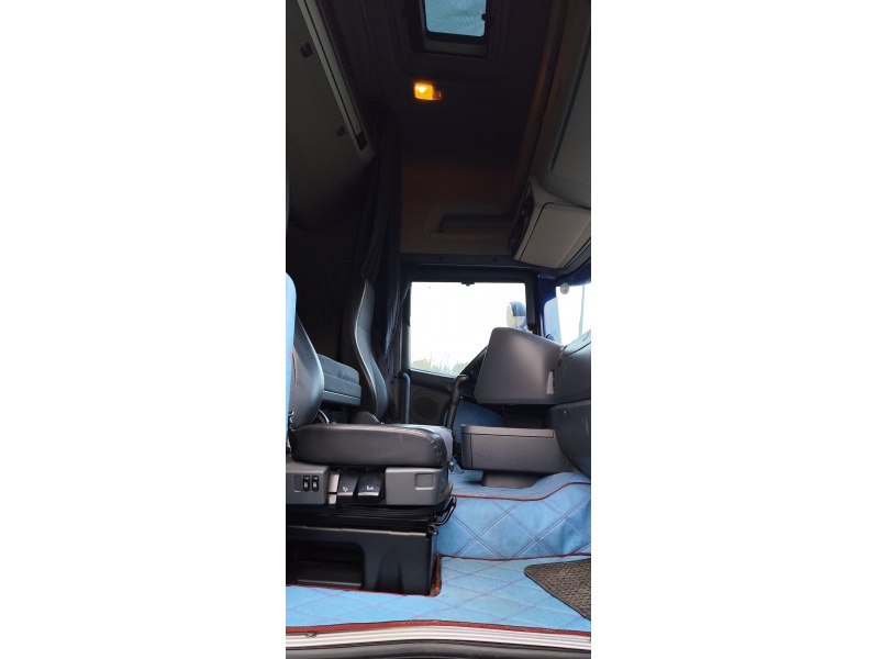 SCANIA - R500